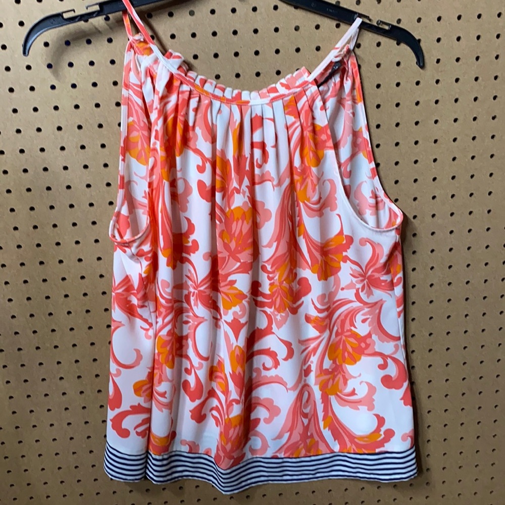 Sleeveless blouse